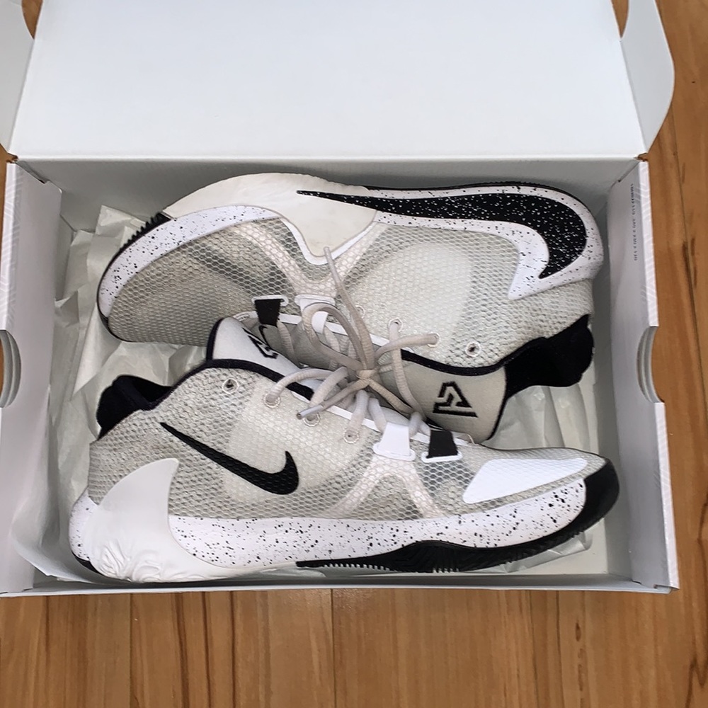 Nike Zoom freak 1 size 10.5 “Oreo”